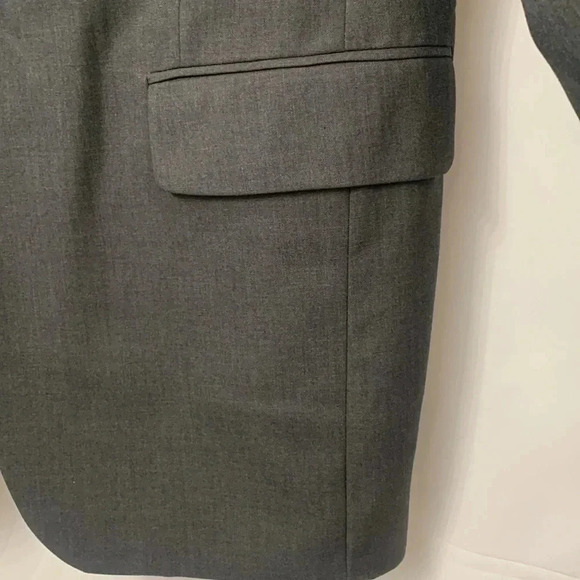 Men’s Van Heusen Sports Coat Size 40R Charcoal Gray EUC - Picture 5 of 9